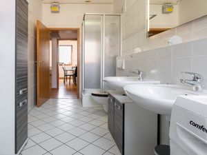 23389861-Ferienwohnung-4-Karlshagen-300x225-3