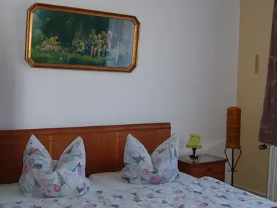 Nach einem erlebnisreichen Urlaubstag legen Sie Ihr müdes Haupt in bequemen Betten zur Ruhe.