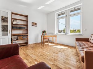 24005346-Ferienwohnung-4-Karlsruhe-300x225-1