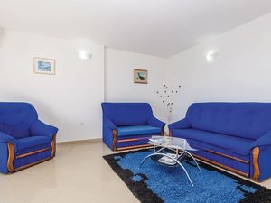 19309672-Ferienwohnung-6-Kastav-300x225-2