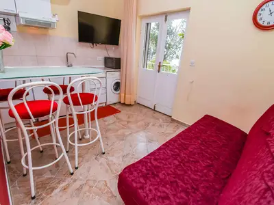 Ferienwohnung für 3 Personen (25 m²) in Kaštel Gomilica 4/10