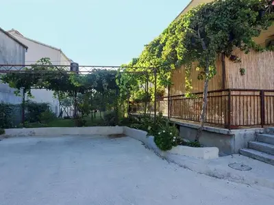 Ferienwohnung für 7 Personen in Kaštel Kambelovac 8/10