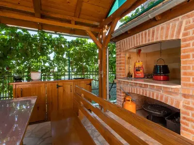Ferienwohnung für 4 Personen in Kaštel Kambelovac 7/10