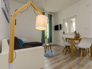 Ferienwohnung für 3 Personen (56 m²) in Kastel Luksic
