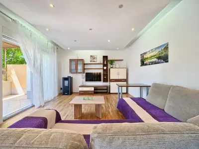 Ferienwohnung für 7 Personen in Kastel Luksic 10/10