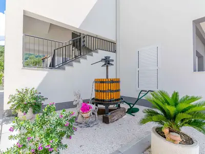 Ferienwohnung für 3 Personen (56 m²) in Kastel Luksic 5/10