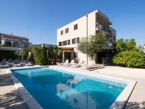 Ferienwohnung für 8 Personen (110 m²) in Kastel Stafilic