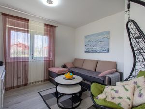 23961302-Ferienwohnung-4-Kastel Stari-300x225-1