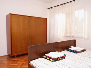 23928944-Ferienwohnung-9-Kastel Stari-300x225-5