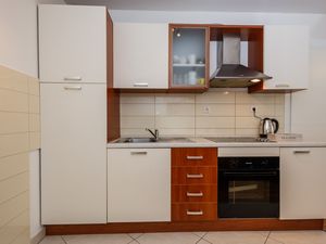 23933752-Ferienwohnung-5-Kastel Stari-300x225-5