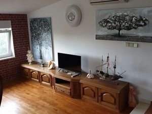 23917173-Ferienwohnung-6-Kastel Stari-300x225-2