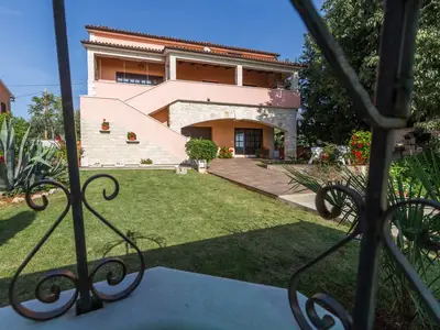 Ferienwohnung für 3 Personen (45 m²) in Kaštelir 1/10