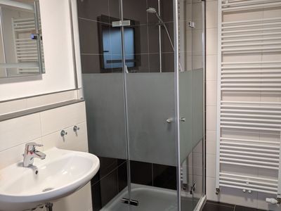 Fewo EG - Badezimmer mit WC und Fenster