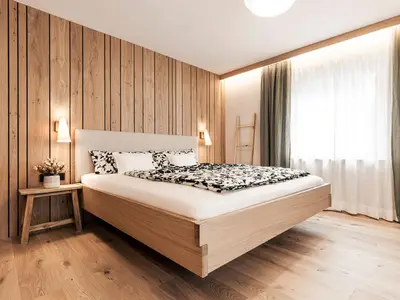 Schlafzimmer mit Doppelbett (Babybett immer verfügbar) Safe, TV