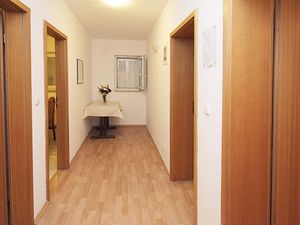 23945222-Ferienwohnung-6-Kaštel Gomilica-300x225-5