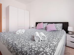 23945623-Ferienwohnung-5-Kaštel Gomilica-300x225-5