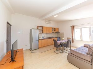 23725657-Ferienwohnung-4-Kaštel Gomilica-300x225-2