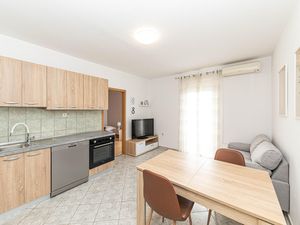 23752197-Ferienwohnung-4-Kaštel Gomilica-300x225-3