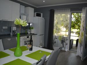 23980747-Ferienwohnung-4-Kaštel Gomilica-300x225-4