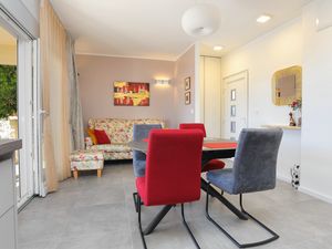 23934102-Ferienwohnung-2-Kaštel Gomilica-300x225-3