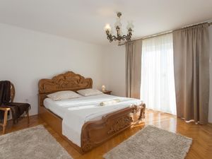 23676317-Ferienwohnung-10-Kaštel Kambelovac-300x225-5