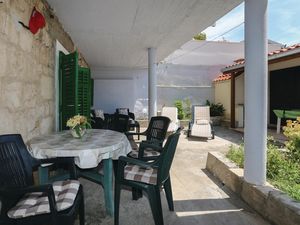 23723223-Ferienwohnung-4-Kaštel Kambelovac-300x225-2