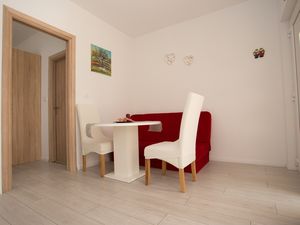 23645185-Ferienwohnung-4-Kaštel Kambelovac-300x225-1