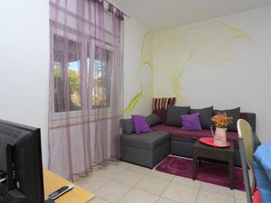 23672755-Ferienwohnung-4-Kaštel Kambelovac-300x225-2