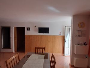 23916894-Ferienwohnung-8-Kaštel Kambelovac-300x225-1