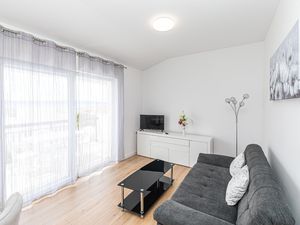 24007344-Ferienwohnung-4-Kaštel Kambelovac-300x225-1