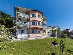 23764146-Ferienwohnung-6-Kaštel Sućurac-300x225-1