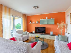 24014208-Ferienwohnung-7-Kaštel Sućurac-300x225-2