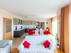 24014208-Ferienwohnung-7-Kaštel Sućurac-300x225-4