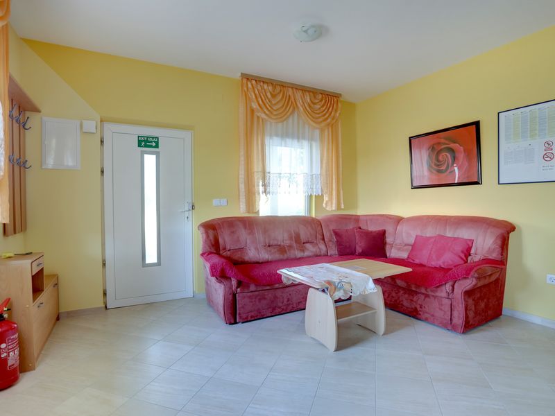 23931853-Ferienwohnung-8-Kaštel Sućurac-800x600-2