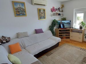 24046283-Ferienwohnung-6-Kaštel Sućurac-300x225-1