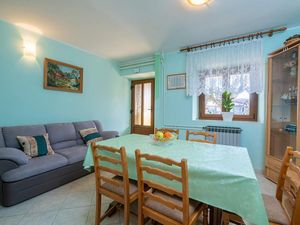 23950880-Ferienwohnung-5-Kaštelir-Labinci-300x225-5