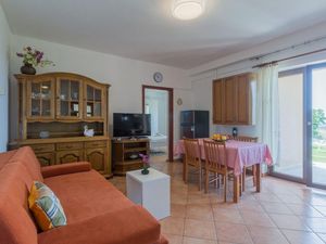 23951070-Ferienwohnung-4-Kaštelir-Labinci-300x225-1