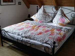 22090667-Ferienwohnung-4-Kelheim-300x225-5