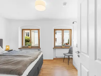 Schlafzimmer mit Boxspringbett