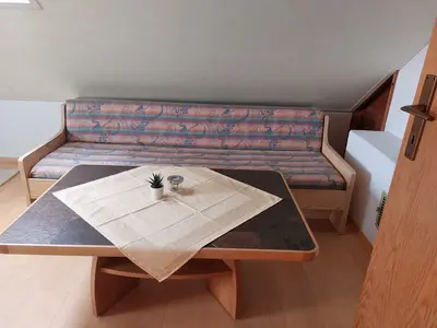 2. Schlafcouch