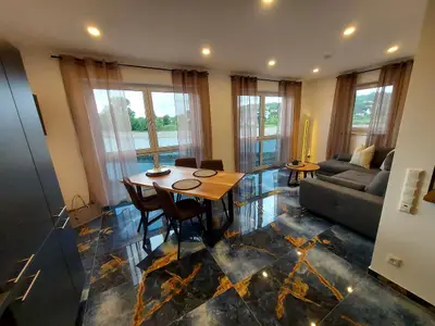 Ferienwohnung und Zimmer zum Donaublick