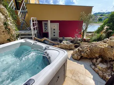 Ferienwohnung und Zimmer zum Donaublick