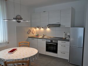 18391118-Ferienwohnung-2-Kellenhusen-300x225-5