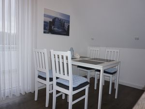 23914087-Ferienwohnung-2-Kellenhusen-300x225-5