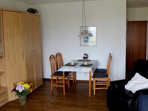 23827330-Ferienwohnung-4-Kellenhusen-300x225-2