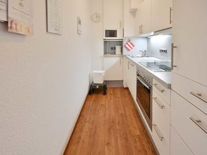 23827330-Ferienwohnung-4-Kellenhusen-300x225-3