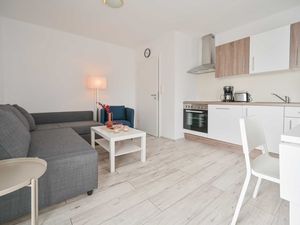 23384415-Ferienwohnung-4-Kellenhusen-300x225-1