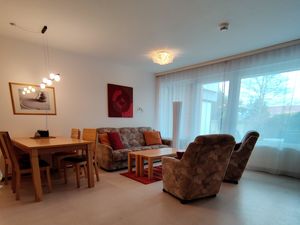 23827335-Ferienwohnung-4-Kellenhusen-300x225-3