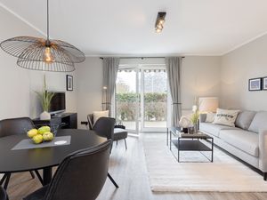 23677976-Ferienwohnung-4-Kellenhusen-300x225-0