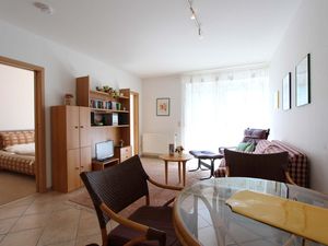 23677337-Ferienwohnung-2-Kellenhusen-300x225-3